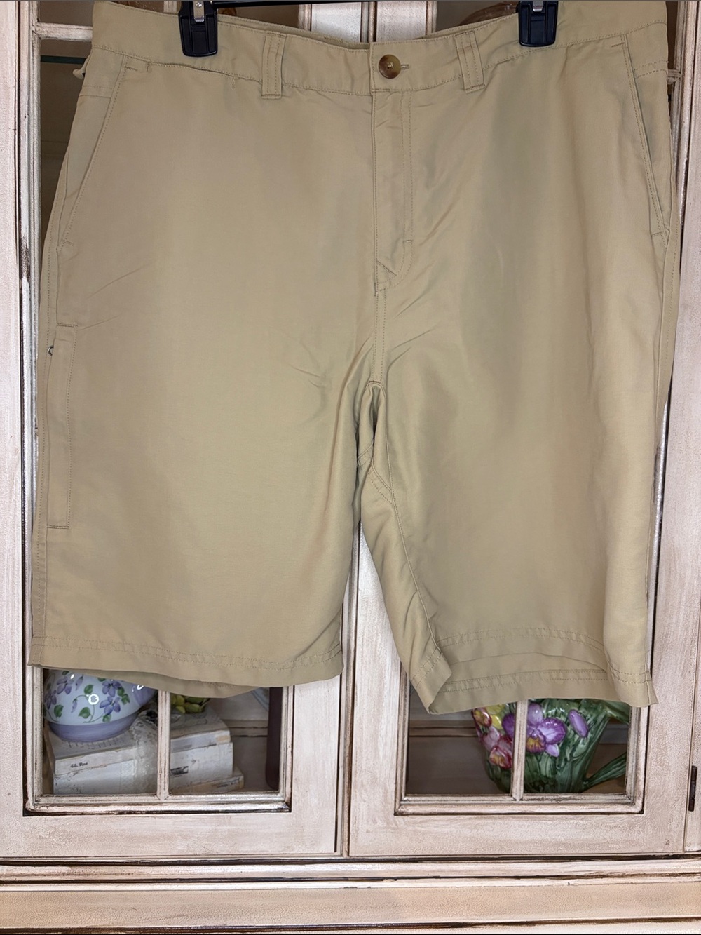 EUC REI Classic Khaki Performance Shorts